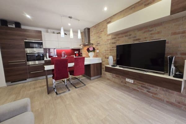 2 bedroom with open-plan kitchen flat for sale, 78 m², Lupáčova, Hlavní město Praha 2 bedroom with open-plan kitchen flat for sale, 78 m², Lupáčova, Hlavní město Praha