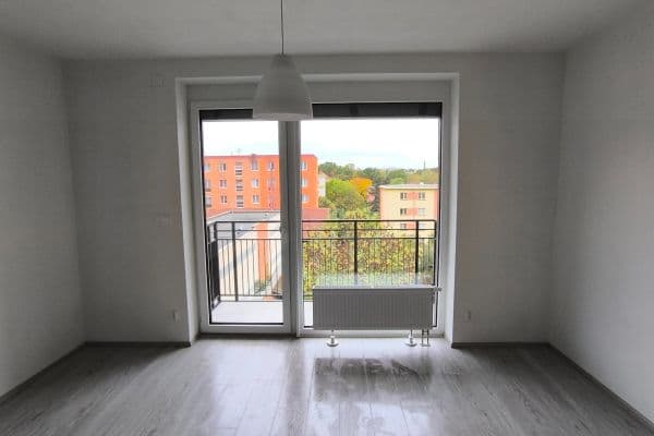 Studio flat to rent, 32 m², Slovanská třída, Plzeň Studio flat to rent, 32 m², Slovanská třída, Plzeň