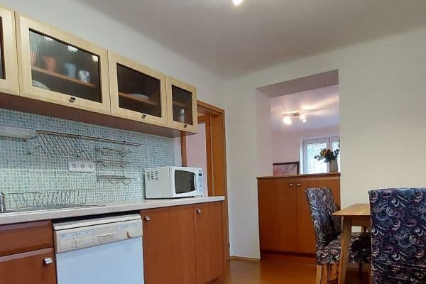 2 bedroom flat to rent, 61 m², Na Šťáhlavce, Praha 2 bedroom flat to rent, 61 m², Na Šťáhlavce, Praha