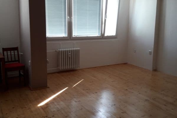 Studio flat to rent, 42 m², Nová Pražská, Benešov Studio flat to rent, 42 m², Nová Pražská, Benešov