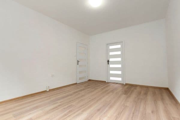 3 bedroom flat for sale, 65 m², Na Vyhlídce, Klášterec nad Ohří 3 bedroom flat for sale, 65 m², Na Vyhlídce, Klášterec nad Ohří