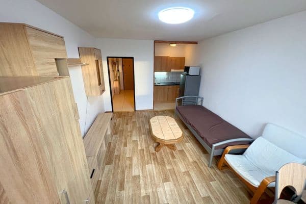 Studio flat to rent, 31 m², Hlavatého, Praha Studio flat to rent, 31 m², Hlavatého, Praha