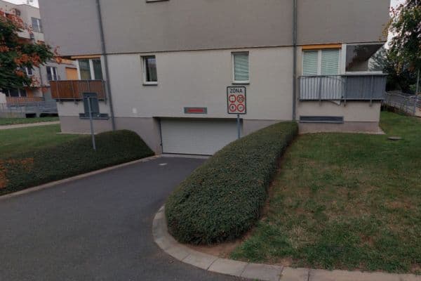 garage to rent, 15 m², Saturnova, Praha garage to rent, 15 m², Saturnova, Praha