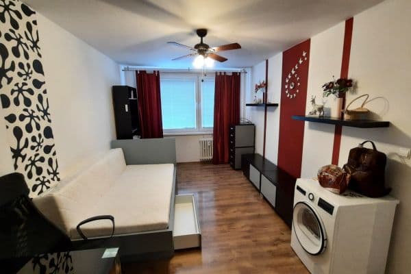 1 bedroom with open-plan kitchen flat to rent, 43 m², Blattného, Praha 1 bedroom with open-plan kitchen flat to rent, 43 m², Blattného, Praha