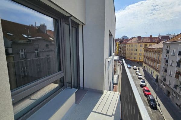 1 bedroom with open-plan kitchen flat to rent, 51 m², Sinkulova, Praha 1 bedroom with open-plan kitchen flat to rent, 51 m², Sinkulova, Praha