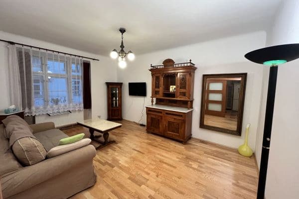 1 bedroom with open-plan kitchen flat to rent, 45 m², Jirečkova, Praha 1 bedroom with open-plan kitchen flat to rent, 45 m², Jirečkova, Praha