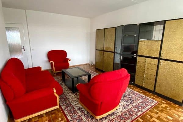3 bedroom flat to rent, 70 m², Španielova, Praha 3 bedroom flat to rent, 70 m², Španielova, Praha