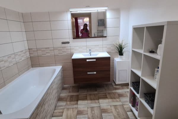 1 bedroom with open-plan kitchen flat to rent, 49 m², Buchovcova, Hlavní město Praha 1 bedroom with open-plan kitchen flat to rent, 49 m², Buchovcova, Hlavní město Praha