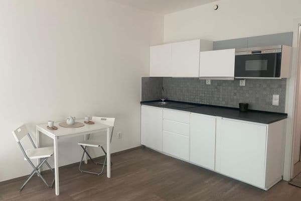 Studio flat to rent, 31 m², Hartigova, Hlavní město Praha Studio flat to rent, 31 m², Hartigova, Hlavní město Praha