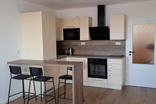 Studio flat to rent, 35 m², Jana Masaryka, Hradec Králové Studio flat to rent, 35 m², Jana Masaryka, Hradec Králové