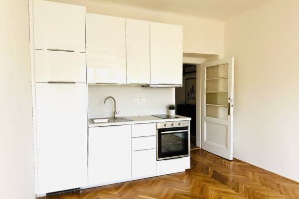 Studio flat to rent, 30 m², Přípotoční, Praha Studio flat to rent, 30 m², Přípotoční, Praha