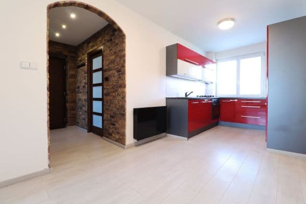 3 bedroom flat to rent, 72 m², Hlavní, 3 bedroom flat to rent, 72 m², Hlavní,