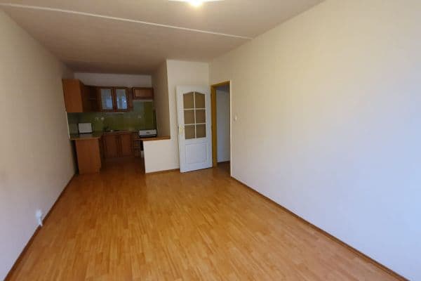 1 bedroom with open-plan kitchen flat to rent, 42 m², Zborovská, Jince 1 bedroom with open-plan kitchen flat to rent, 42 m², Zborovská, Jince