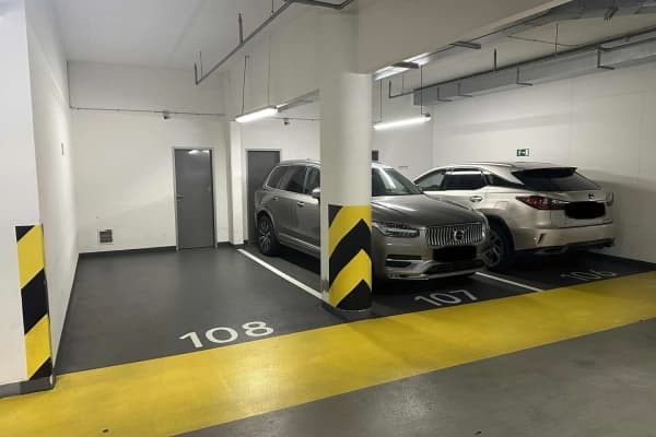 garage to rent, 15 m², Korunní, Hlavní město Praha garage to rent, 15 m², Korunní, Hlavní město Praha