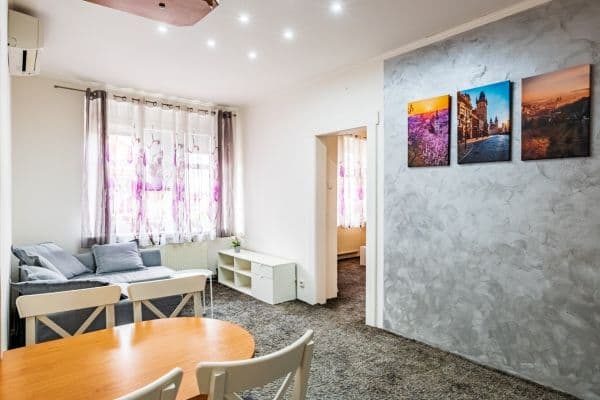 1 bedroom with open-plan kitchen flat to rent, 55 m², Hartigova, Hlavní město Praha 1 bedroom with open-plan kitchen flat to rent, 55 m², Hartigova, Hlavní město Praha