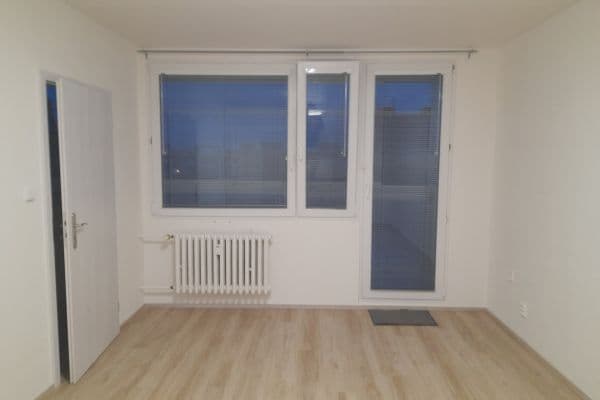3 bedroom flat to rent, 71 m², Štichova, Praha 3 bedroom flat to rent, 71 m², Štichova, Praha
