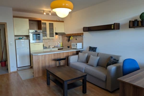 Studio flat to rent, 36 m², Kryšpínova, Praha Studio flat to rent, 36 m², Kryšpínova, Praha