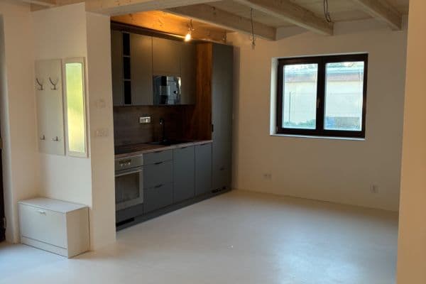 Studio flat to rent, 40 m², Loučná, Brno Studio flat to rent, 40 m², Loučná, Brno