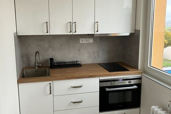Studio flat to rent, 28 m², Benkova, Praha Studio flat to rent, 28 m², Benkova, Praha