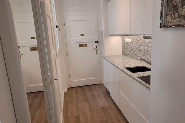 Studio flat to rent, 32 m², Kodaňská, Praha Studio flat to rent, 32 m², Kodaňská, Praha