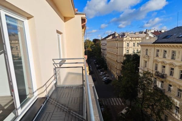 1 bedroom with open-plan kitchen flat to rent, 66 m², Vinohradská, Praha 1 bedroom with open-plan kitchen flat to rent, 66 m², Vinohradská, Praha