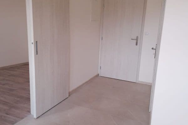 1 bedroom with open-plan kitchen flat to rent, 45 m², 4. května, Želechovice nad Dřevnicí 1 bedroom with open-plan kitchen flat to rent, 45 m², 4. května, Želechovice nad Dřevnicí