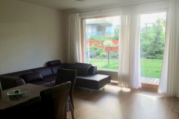 1 bedroom with open-plan kitchen flat to rent, 57 m², Generála Šišky, Praha 1 bedroom with open-plan kitchen flat to rent, 57 m², Generála Šišky, Praha