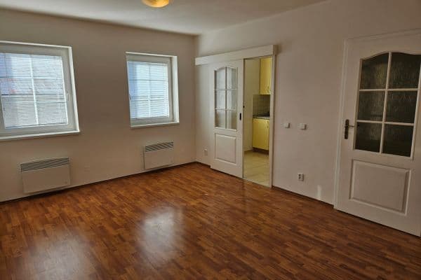 2 bedroom flat to rent, 53 m², Úhonická, Jeneč 2 bedroom flat to rent, 53 m², Úhonická, Jeneč