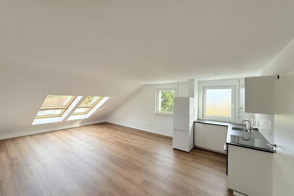 1 bedroom with open-plan kitchen flat to rent, 60 m², Brandenburger Str. 2, Esslingen 1 bedroom with open-plan kitchen flat to rent, 60 m², Brandenburger Str. 2, Esslingen