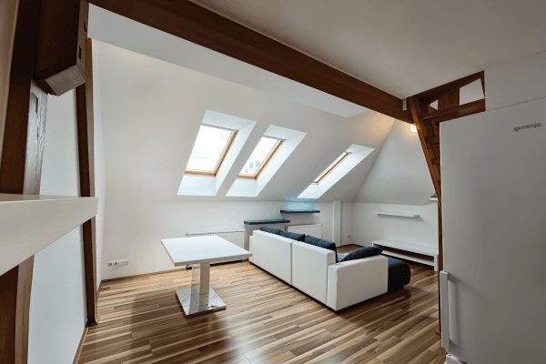 1 bedroom with open-plan kitchen flat to rent, 58 m², Spojovací, Praha 1 bedroom with open-plan kitchen flat to rent, 58 m², Spojovací, Praha