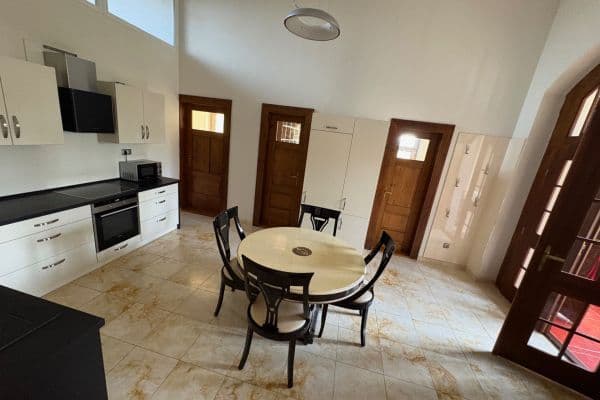 3 bedroom flat to rent, 120 m², Pražská, Mělník 3 bedroom flat to rent, 120 m², Pražská, Mělník