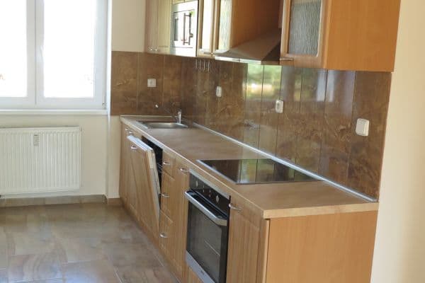 3 bedroom flat to rent, 76 m², Kochova, Chomutov 3 bedroom flat to rent, 76 m², Kochova, Chomutov