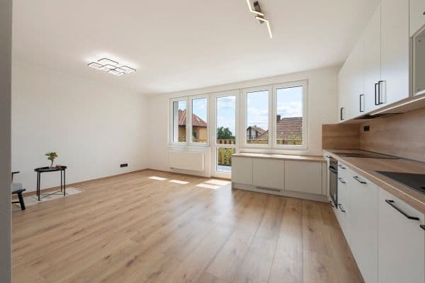 3 bedroom with open-plan kitchen flat for sale, 154 m², Čebín 3 bedroom with open-plan kitchen flat for sale, 154 m², Čebín