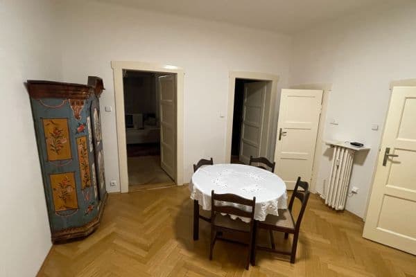 3 bedroom flat to rent, 108 m², Podskalská, Praha 3 bedroom flat to rent, 108 m², Podskalská, Praha