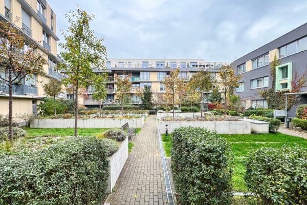 1 bedroom with open-plan kitchen flat to rent, 54 m², Olgy Havlové, Praha 1 bedroom with open-plan kitchen flat to rent, 54 m², Olgy Havlové, Praha