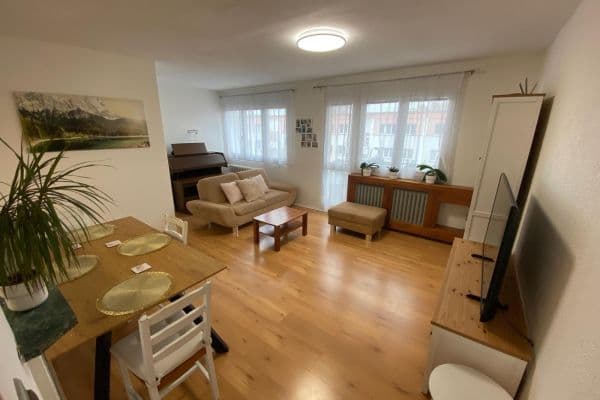 2 bedroom with open-plan kitchen flat to rent, 73 m², Markovická, Hradec Králové 2 bedroom with open-plan kitchen flat to rent, 73 m², Markovická, Hradec Králové