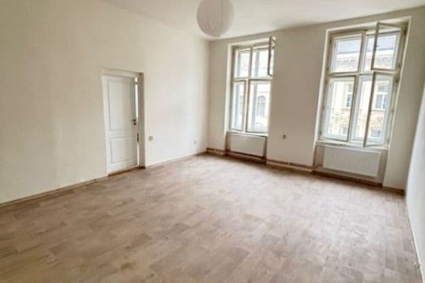 3 bedroom flat to rent, 104 m², Antonína Slavíka, Brno 3 bedroom flat to rent, 104 m², Antonína Slavíka, Brno