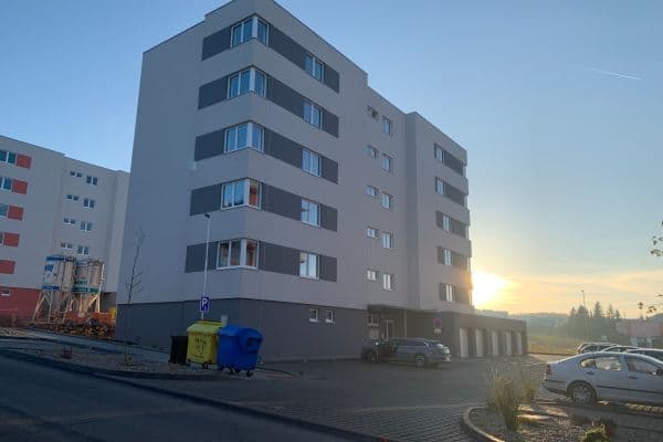 1 bedroom with open-plan kitchen flat to rent, 42 m², Maru Špačkové, Rakovník 1 bedroom with open-plan kitchen flat to rent, 42 m², Maru Špačkové, Rakovník