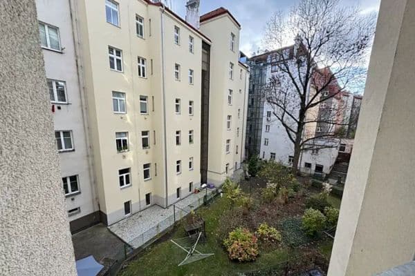1 bedroom with open-plan kitchen flat to rent, 51 m², Na Rokytce, Praha 1 bedroom with open-plan kitchen flat to rent, 51 m², Na Rokytce, Praha