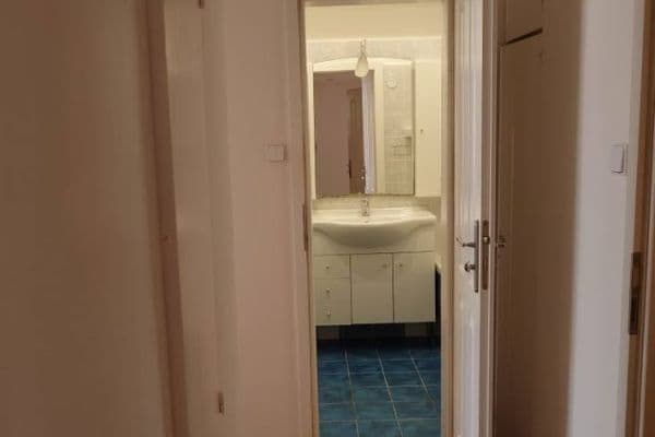 3 bedroom with open-plan kitchen flat to rent, 95 m², Marie Cibulkové, Hlavní město Praha 3 bedroom with open-plan kitchen flat to rent, 95 m², Marie Cibulkové, Hlavní město Praha