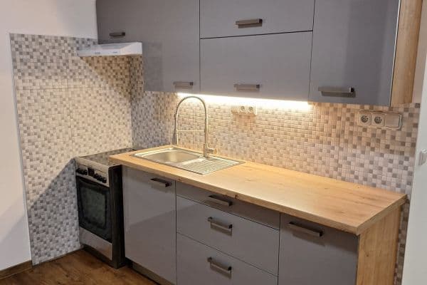 1 bedroom flat to rent, 41 m², třída Edvarda Beneše, Hradec Králové 1 bedroom flat to rent, 41 m², třída Edvarda Beneše, Hradec Králové