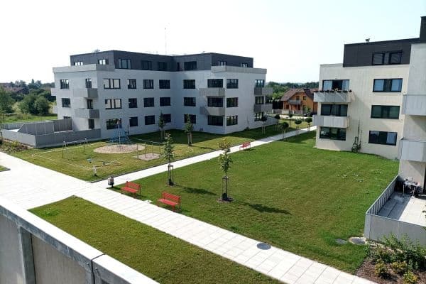 1 bedroom with open-plan kitchen flat to rent, 40 m², Karla IV., Horoměřice 1 bedroom with open-plan kitchen flat to rent, 40 m², Karla IV., Horoměřice