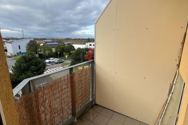 1 bedroom with open-plan kitchen flat to rent, 92 m², Semilská, Hlavní město Praha 1 bedroom with open-plan kitchen flat to rent, 92 m², Semilská, Hlavní město Praha