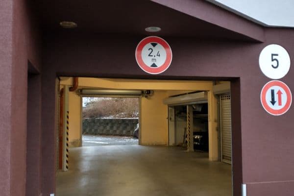 garage to rent, 16 m², Za černým mostem, Praha garage to rent, 16 m², Za černým mostem, Praha