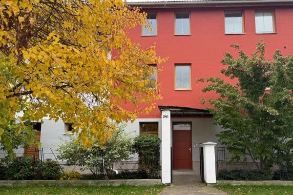 Studio flat to rent, 36 m², Na Hrázce, Hradec Králové Studio flat to rent, 36 m², Na Hrázce, Hradec Králové