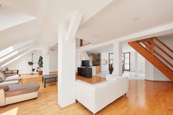 2 bedroom with open-plan kitchen flat to rent, 205 m², Mojmírova, Prague 2 bedroom with open-plan kitchen flat to rent, 205 m², Mojmírova, Prague