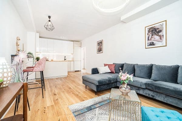 4 bedroom with open-plan kitchen flat for sale, 88 m², Feřtekova, Hlavní město Praha 4 bedroom with open-plan kitchen flat for sale, 88 m², Feřtekova, Hlavní město Praha