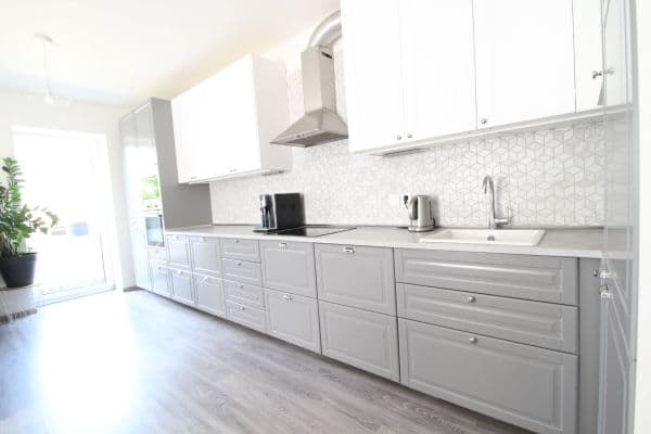 2 bedroom with open-plan kitchen flat to rent, 80 m², Rakouská, 2 bedroom with open-plan kitchen flat to rent, 80 m², Rakouská,