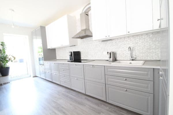 2 bedroom with open-plan kitchen flat to rent, 80 m², Rakouská, 2 bedroom with open-plan kitchen flat to rent, 80 m², Rakouská,