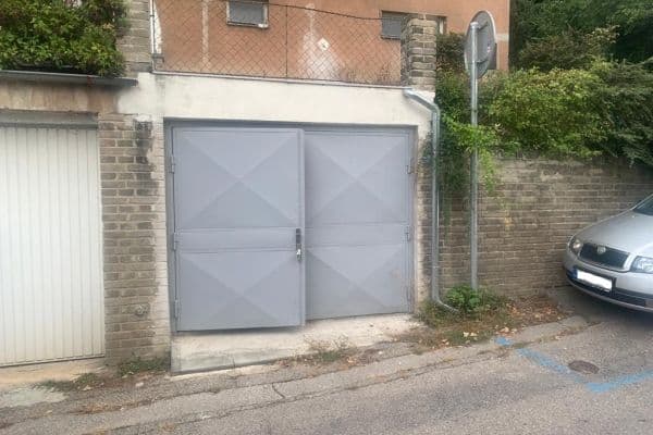 garage to rent, 15 m², Pod Děvínem, Praha garage to rent, 15 m², Pod Děvínem, Praha